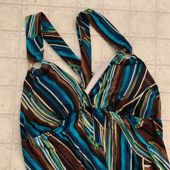 Long halter style dress with padded built in bra - Picture 6 of 7